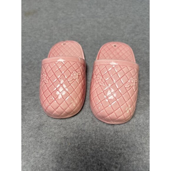 Vintage Pink Ceramic Slipper Wall Planters with Floral Quilt Pattern Hanging Pai - Picture 9 of 9